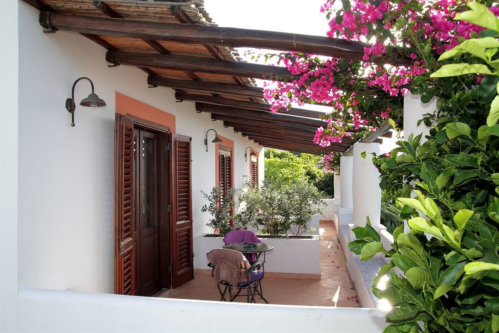 Principe Di Salina Boutique Hotel Malfa  Buitenkant foto