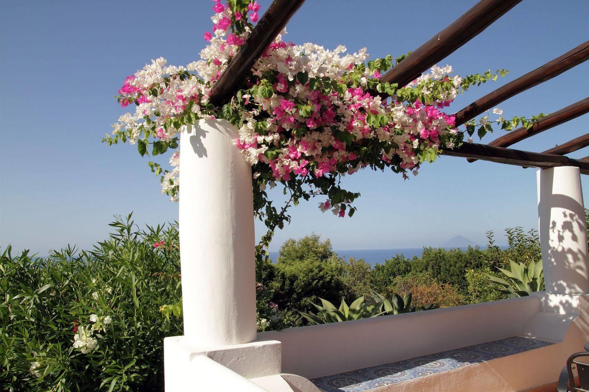 Principe Di Salina Boutique Hotel Malfa  Buitenkant foto