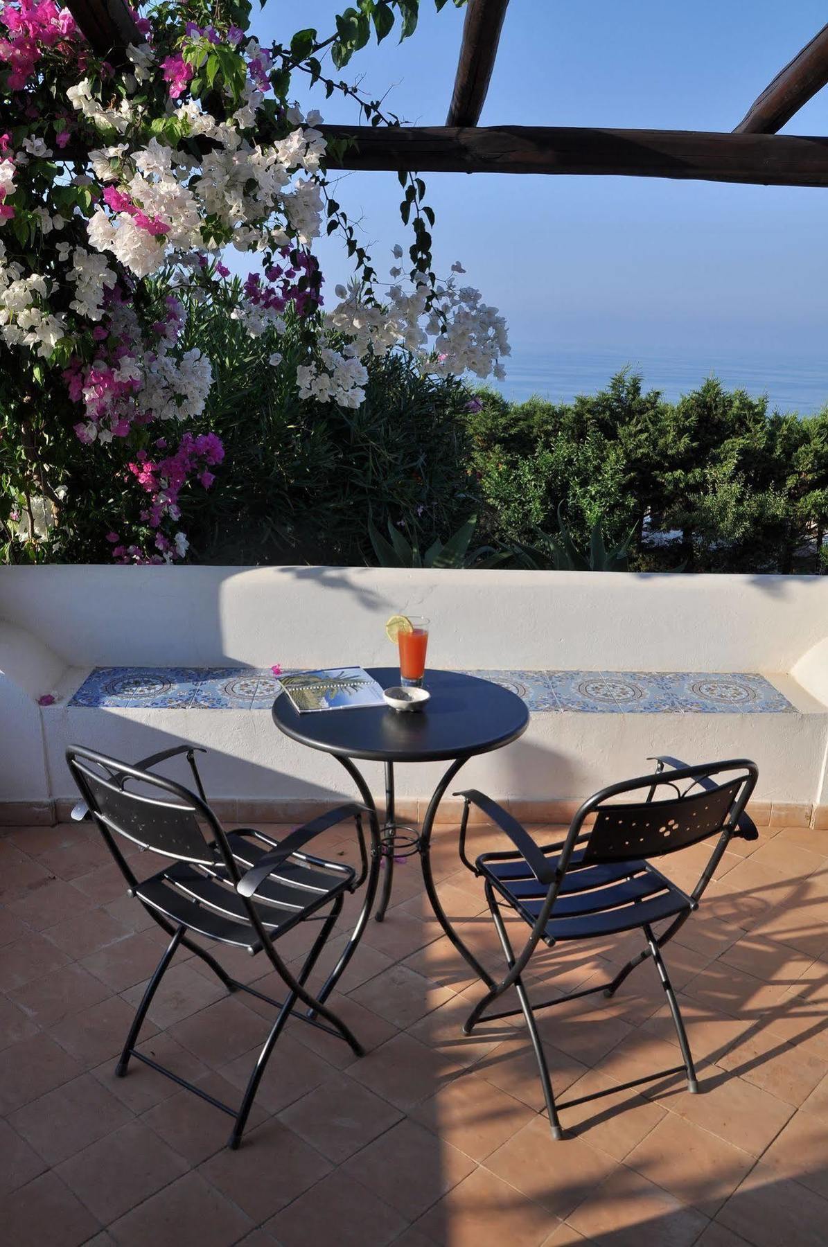 Principe Di Salina Boutique Hotel Malfa  Buitenkant foto
