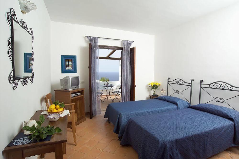 Principe Di Salina Boutique Hotel Malfa  Buitenkant foto